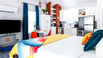 1 bedroom, iron/ironing board, travel crib, WiFi