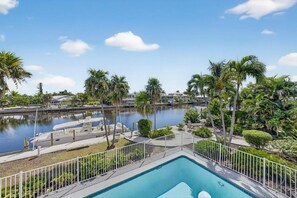 Alberca al aire libre 