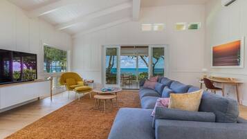 House, 3 Bedrooms | Living room