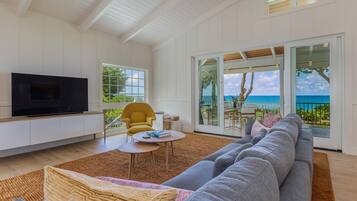 House, 3 Bedrooms | Living room