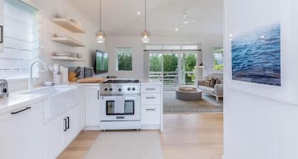 Hanalei Beach House 5 Bedroom Home by RedAwning