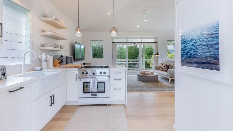 Hanalei Beach House 5 Bedroom Home by RedAwning