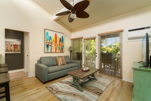 Condo, 2 Bedrooms | Living room