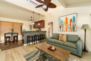 Condo, 2 Bedrooms | Living room
