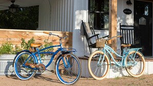 Exterior detail - Charming Historic lodging on the outer banks of the Llano River (Llano)