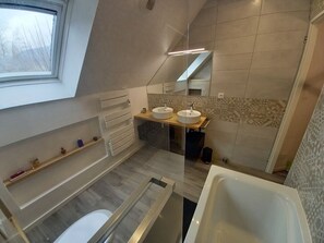 Badekar, hårtørrer