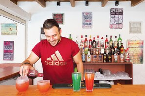 Bar (en la propiedad)