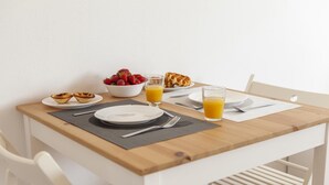 Dining - I - Apartment 1 in St. Johns Countryside Getaway (Lagos)