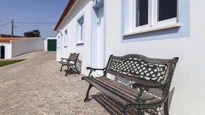 Terrace/patio - I - Apartment 1 in St. Johns Countryside Getaway (Lagos)