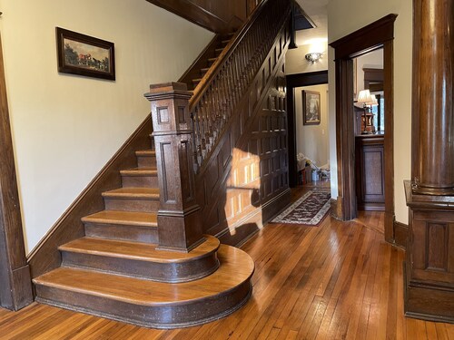 Charming Victorian Home Close to The Blue Ridge Parkway - Mile Marker 146