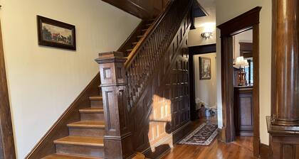 Charming Victorian Home Close to The Blue Ridge Parkway - Mile Marker 146