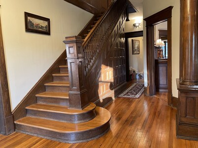 Charming Victorian Home Close to The Blue Ridge Parkway - Mile Marker 146