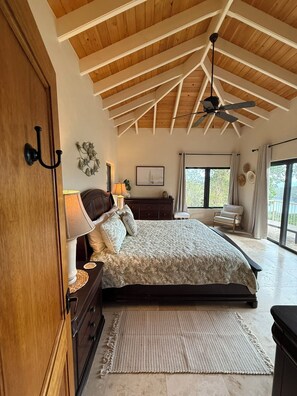 3 bedrooms, iron/ironing board, travel crib, free WiFi