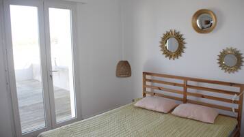 3 slaapkamers, een strijkplank/strijkijzer, reisbedje, gratis wifi