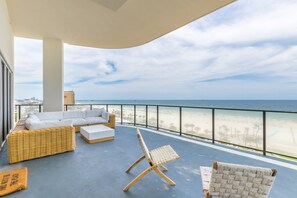 Property grounds - Wrap Around BF Balcony ~ 6 BR Gulf Front Condo (Gulf Shores)