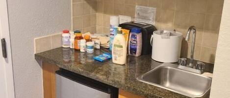 Refrigerador, microondas