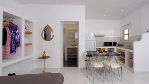 Apartment | Interior - GK in Santorini Home ART (Santorini)