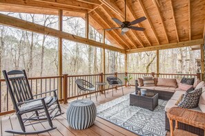 Terrace/patio - King Beds, Hot Tub, Screened Porch (Counce)