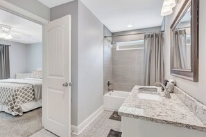 4 camere, ferro/asse da stiro, Wi-Fi gratuito, lenzuola