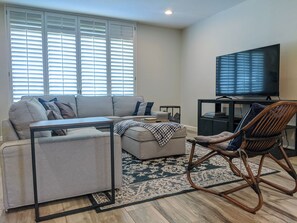 Smart TV, video games, books - Beautiful, privately owned, Family Friendly, 3BR, Heated Pool, A+ Location! (Scottsdale)