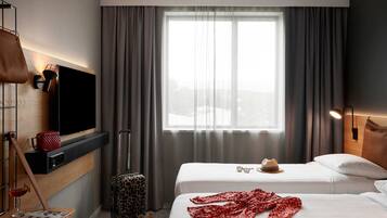 Schreibtisch, schallisolierte Zimmer, kostenlose Babybetten