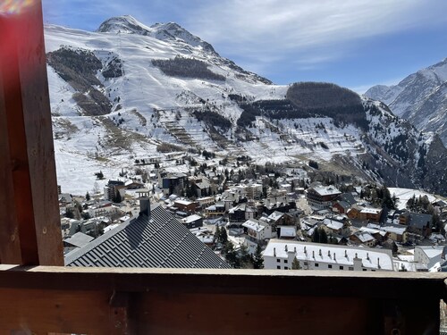 Beautiful apartment - comfortable and warm at the foot of the slopes.