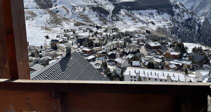 Beautiful apartment - comfortable and warm at the foot of the slopes.