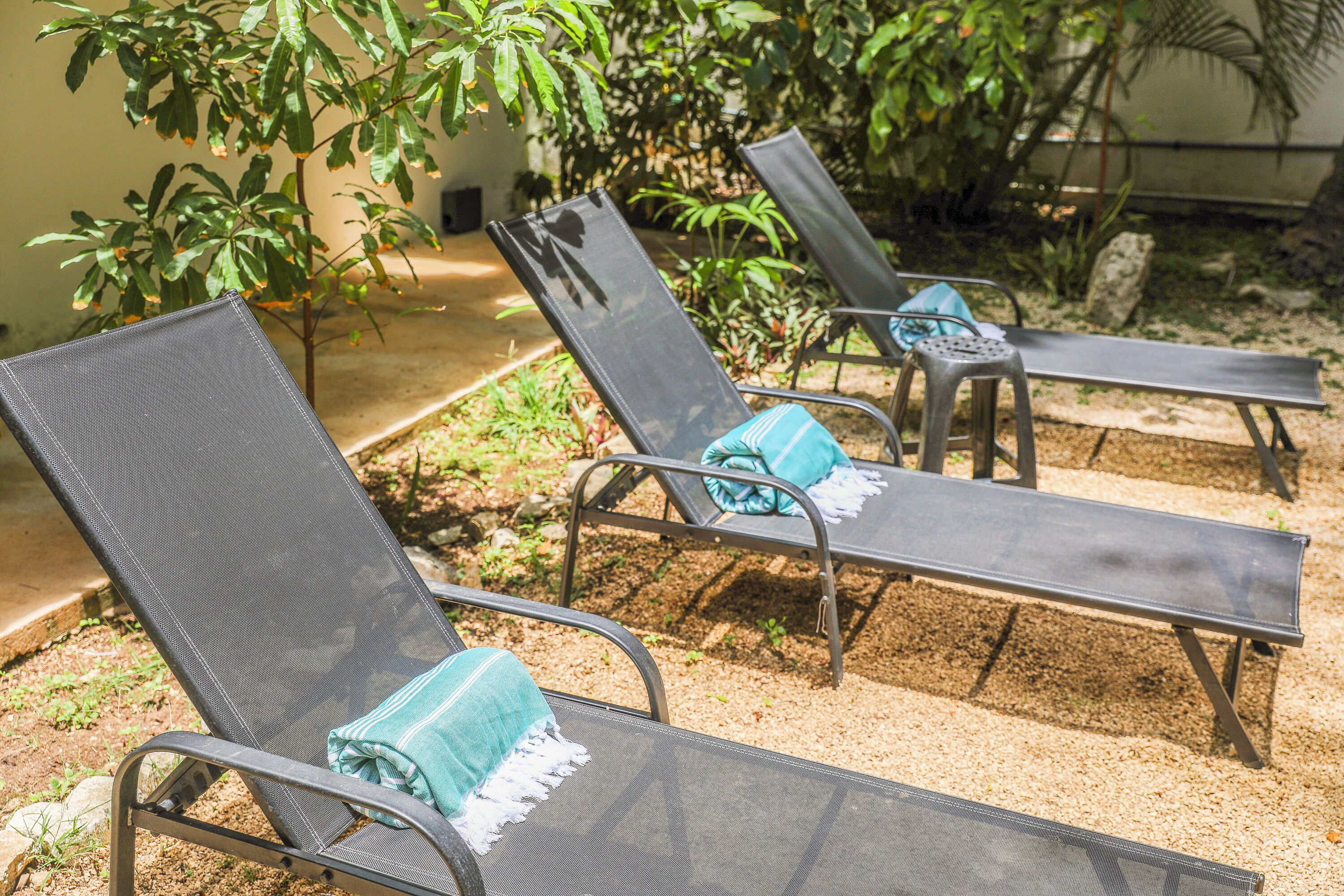 43-inch flat-screen tv with cable channels