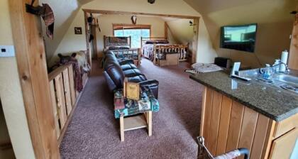 Carsner tree farm (CTF) barn loft stay