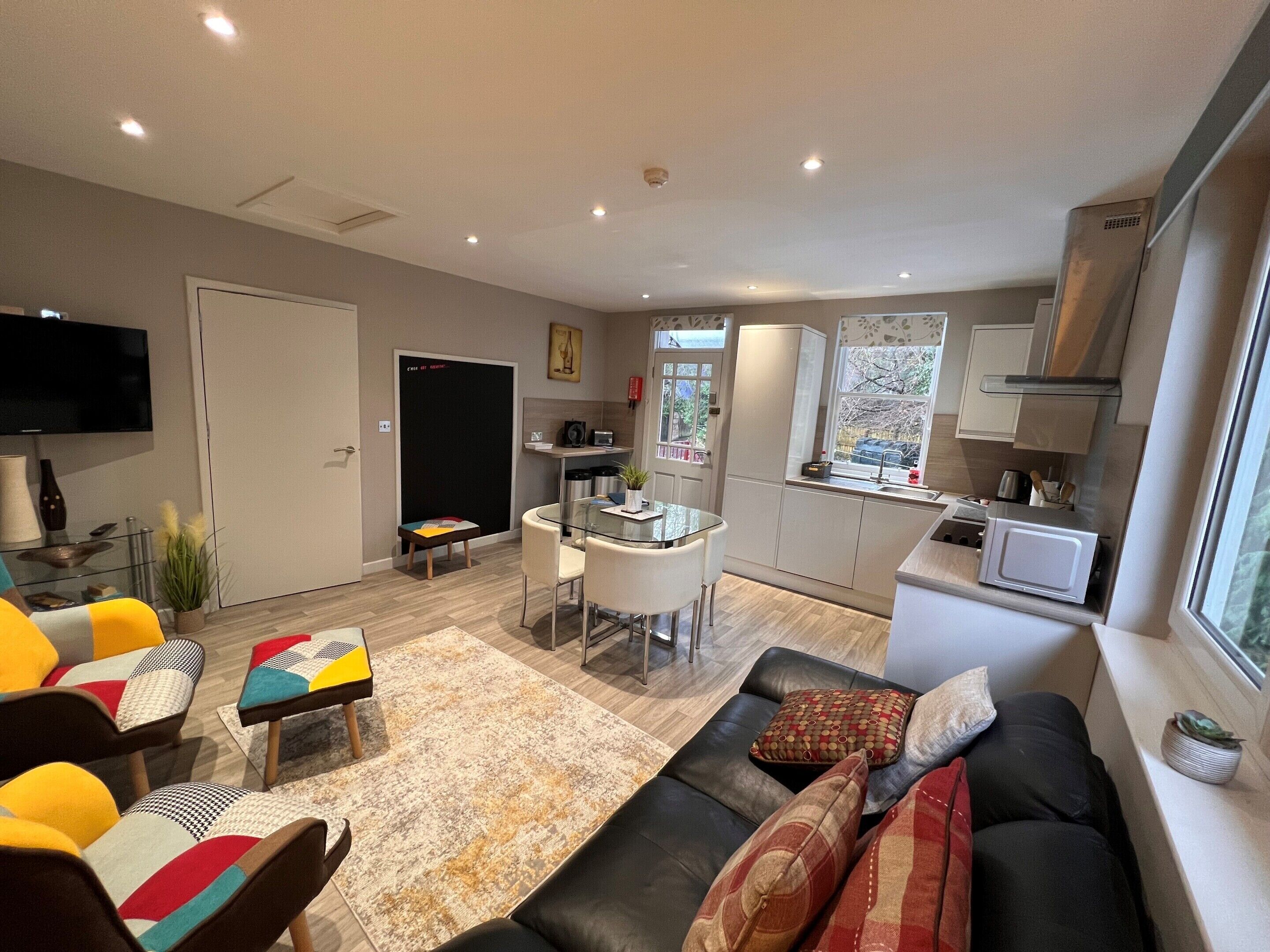 Luksushuoneisto, oma kylpyhuone (Annex) | Sisätilat