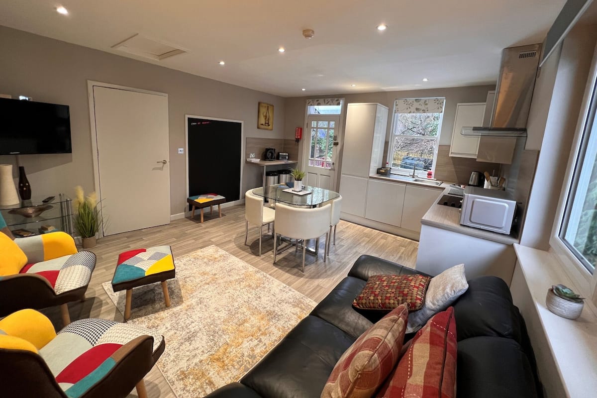 Luksushuoneisto, oma kylpyhuone (Annex) | Sisätilat