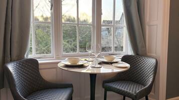 Panoramic Studio, Private Bathroom | Interior