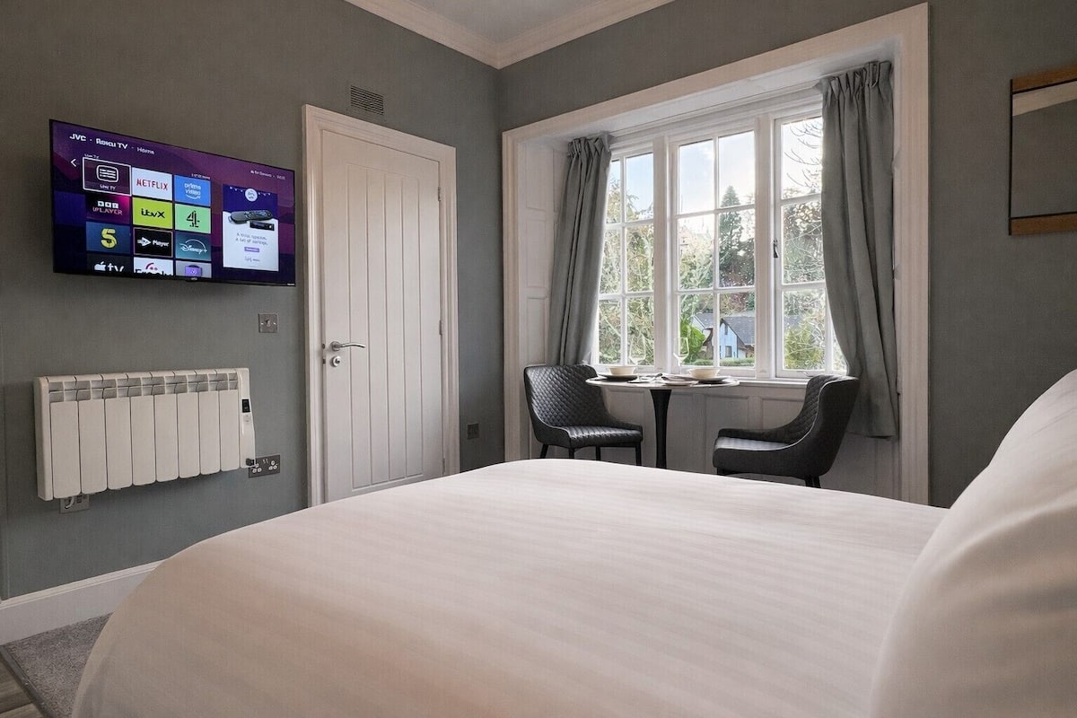 Panoraamastudio, oma kylpyhuone | Sisätilat