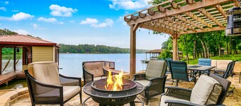 Lake Front - Hot Tub - Great Views - Fire Pit - Kayaks - Holly Lake Ranch