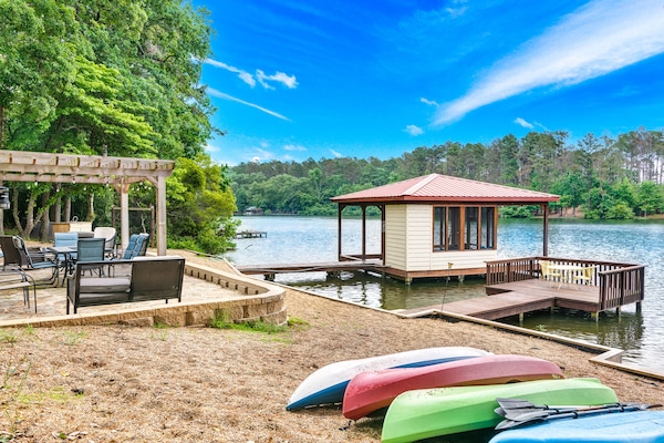 Relax and unwind on one of two private docks! Fishing, kayaking, swimming!