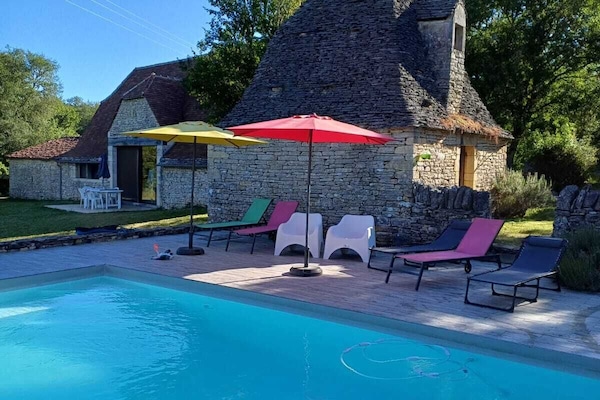 Piscine commune aux 2 gĂźtes
dimention XXL = 5 x 11 m