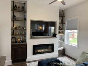 Smart TV, fireplace, stereo, offices