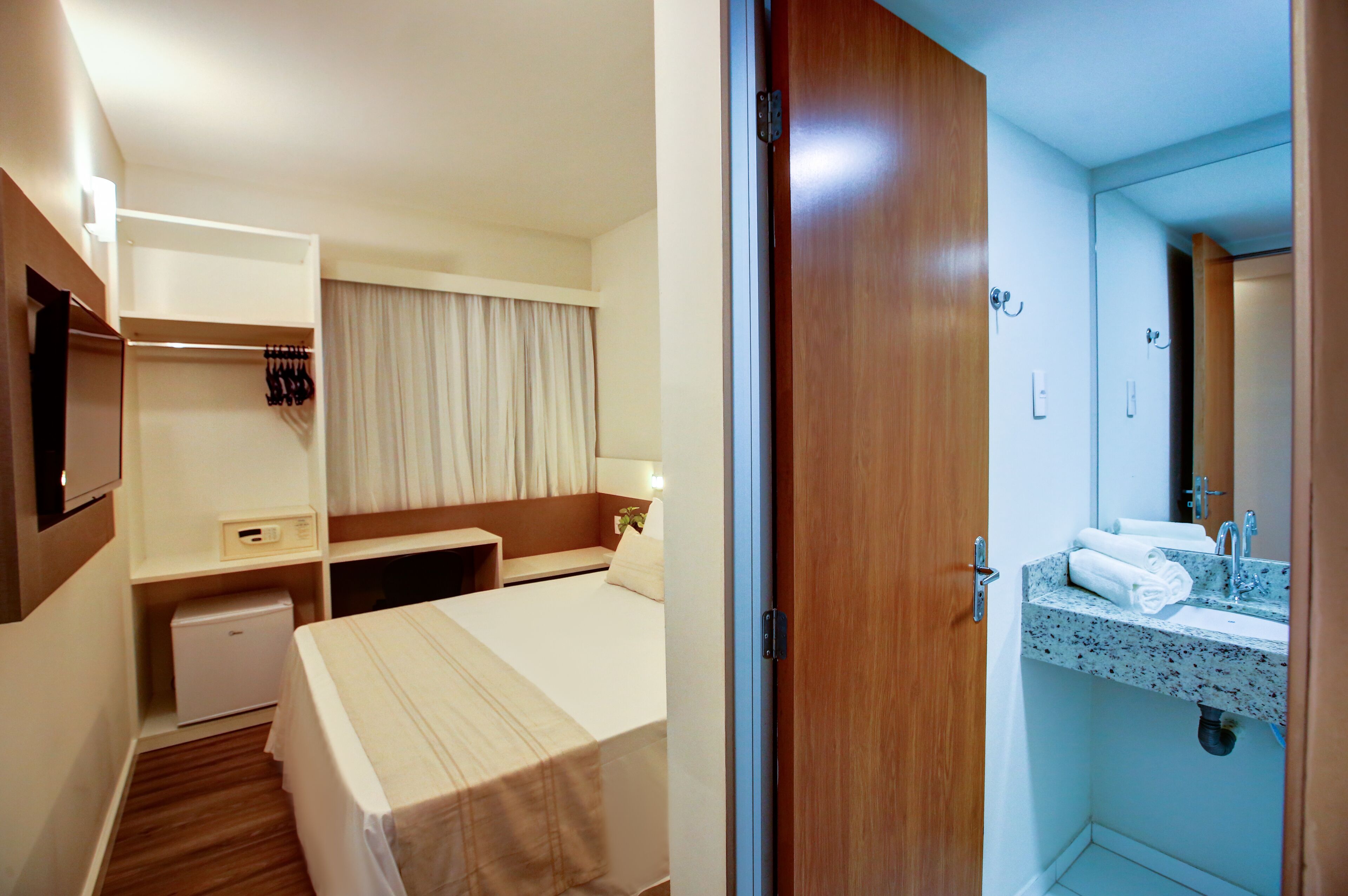 standard room | bathroom | shower, towels, soap, shampoo