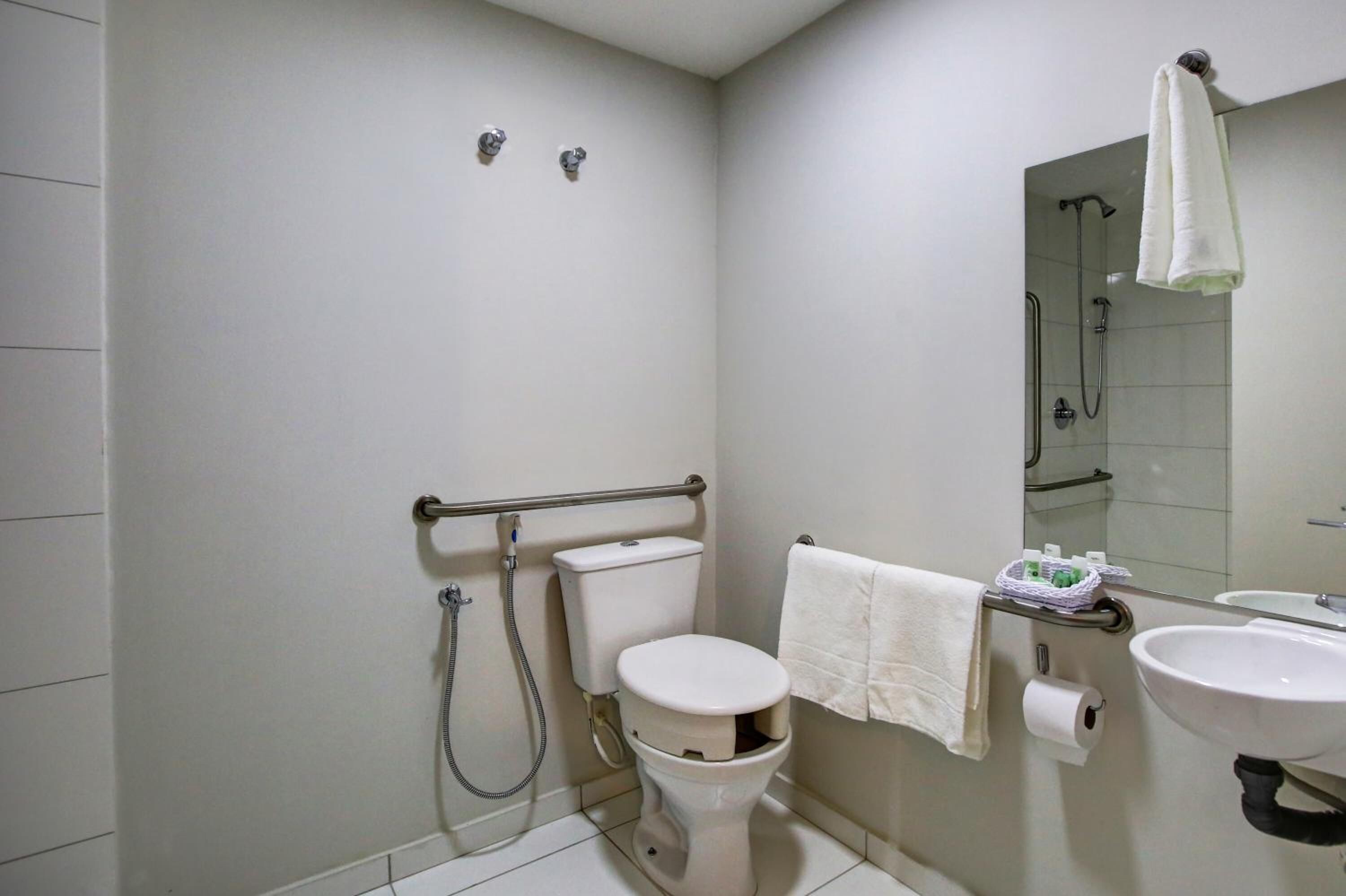 shower, towels, soap, shampoo