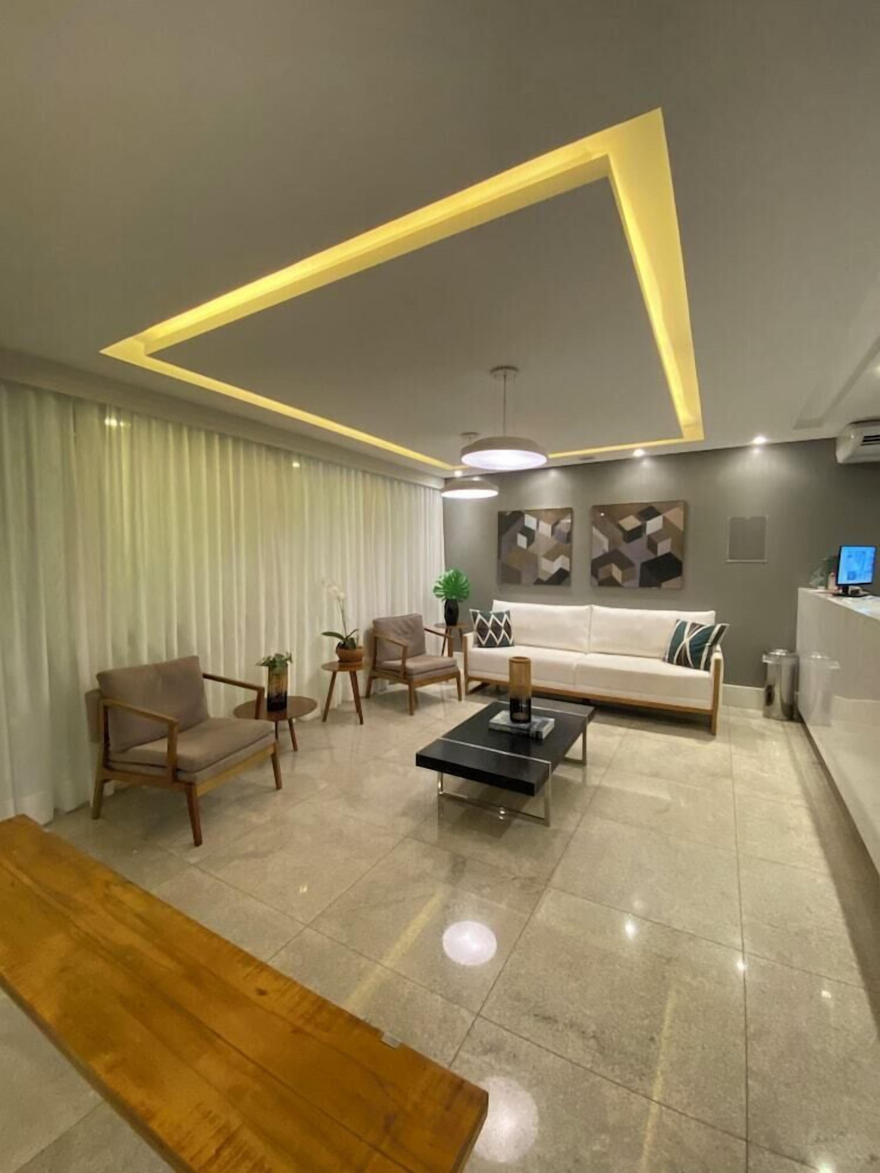 29-英寸液晶电视 （配备有线频道）、电视