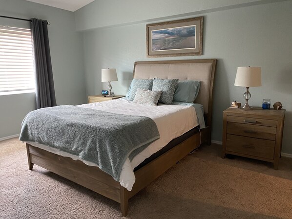 3 bedrooms, desk, iron/ironing board, travel cot