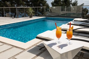 Piscine extérieure, piscine chauffée