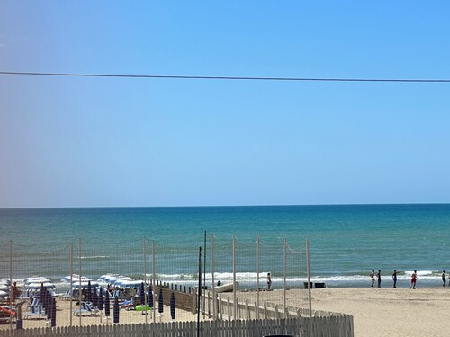 House facing the sea