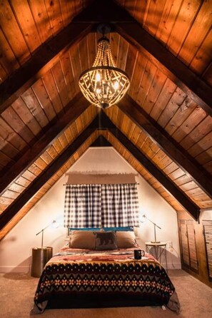 2 間睡房、熨斗/熨衫板、可攜式嬰兒床、免費 Wi-Fi