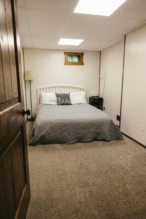 4 Schlafzimmer, Bügeleisen/Bügelbrett, Reisekinderbett, kostenloses WLAN