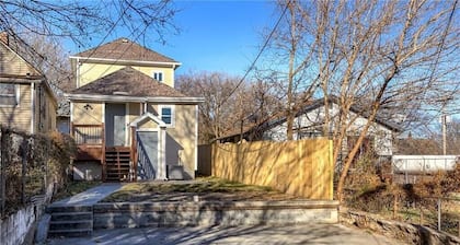 Rustic 2 Story w/ Downtown Views & Private Parking