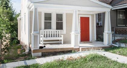 Rustic 2 Story w/ Downtown Views & Private Parking