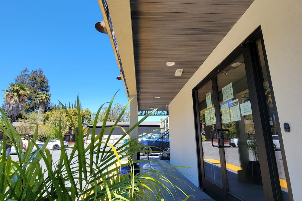 Signature Inn Santa Clara