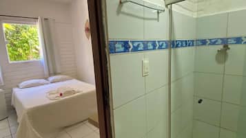Standard Double Room | Bathroom