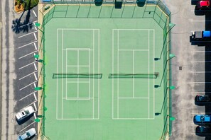 Sports court - Heaven at the Beach-just steps to pool & beach (Orange Beach)